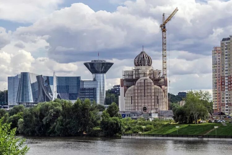 Красногорск московская сегодня. Красногорск Московская область Павшинская Пойма. Тихая площадь Павшинская Пойма. Администрация Красногорска Павшинская Пойма. Администрация Красногорска Московской области Павшинская Пойма.