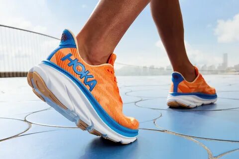 Hoka выпустила две новых модели: беговые Clifton 9 и Hoka Transport.