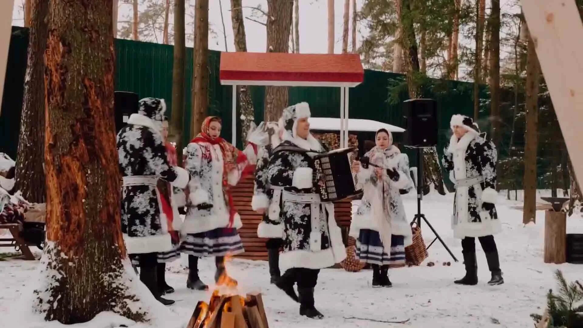 Сценарий масленицы прикольный с конкурсами. Зимние сценки. Масленица игры и конкурсы на улице. Сценки для санатория. Парк зимний для сценки.