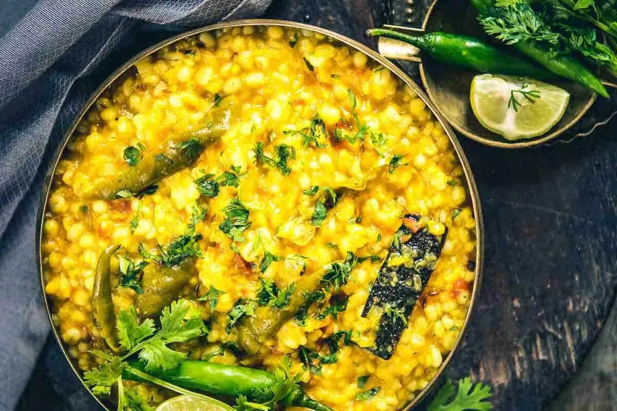 Khichdi. Маш Кичари. Мунг жареный. Блюдо Plain Khichdi. Кичари рецепт