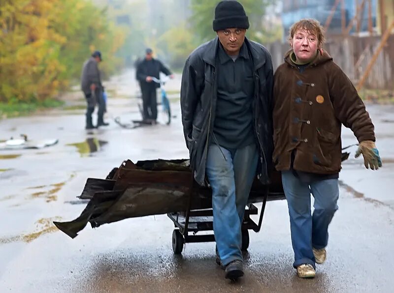 веселые рабочие будни. скейтпарк на парке культуры. новые будни. новые будни. портрет девушки в комнате.