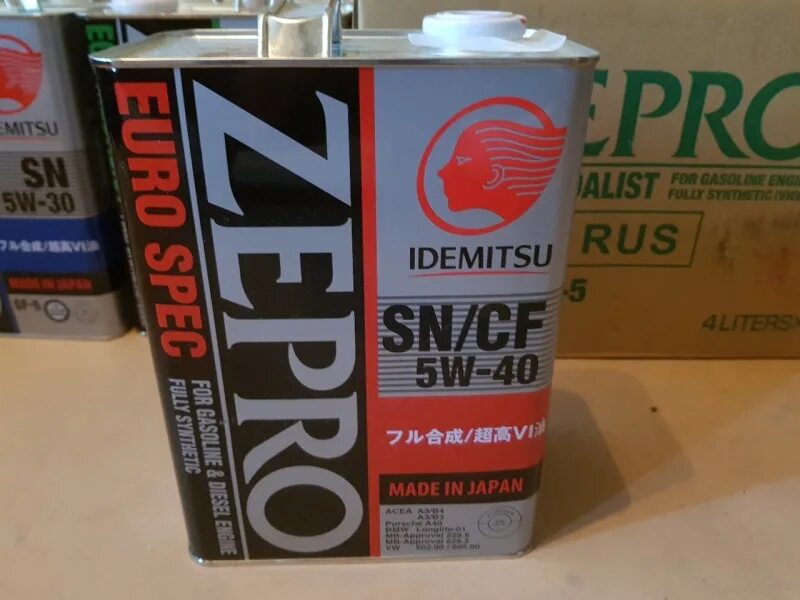 Моторное масло 5в 40. Idemitsu 5w40 Zepro. Моторное масло идемитсу 5 в 40. Idemitsu Zepro Euro spec 5w-40 4 л. Масло моторное Idemitsu Zepro Euro spec SN/CF 5w40 4l.