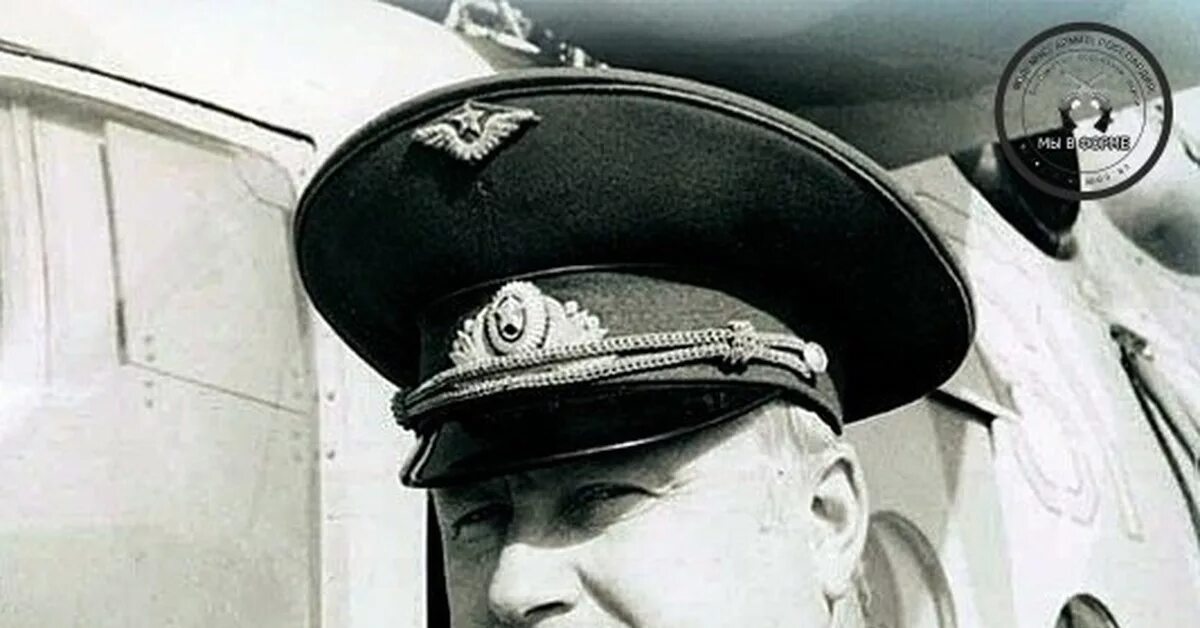 Памятник воробьеву торжок. Торжок воробьев. Торжок воробьев. Воробьев летчик торжок. Торжок воробьев.