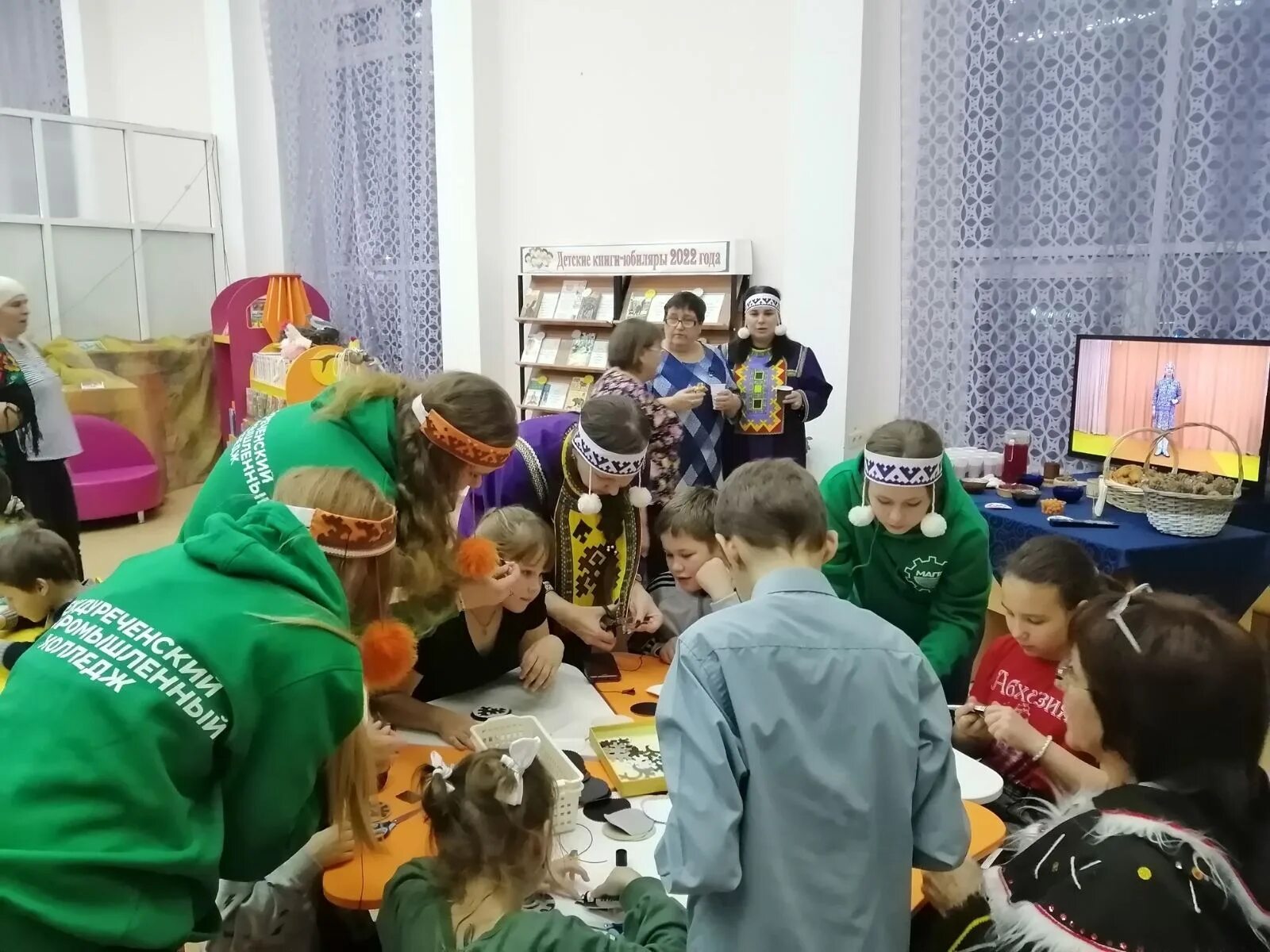 родительское собрание в детском саду в старшей группе. собрание с родителями в детском саду. родительское собрание в детском саду. родительское собрание в старшей группе игры с детьми. собрание родителей в детском саду.