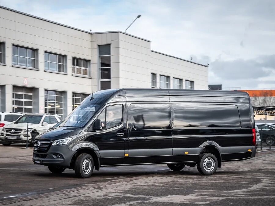 Купить мерседес спринтер новый. W907 Mercedes Sprinter. Мерседес Спринтер новый. Спринтер 903 кузов. Спринтер новый w 907 длинная база.