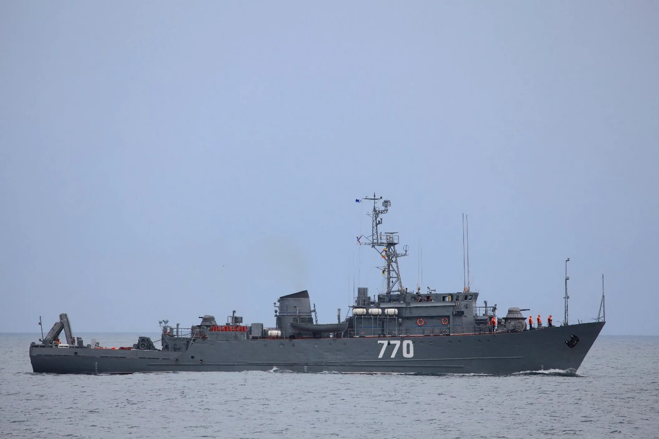 Тральщики проекта 266 м Макет морского тральщика Машинист проект 266М шифр "Аквамарин" масштаб 1:200