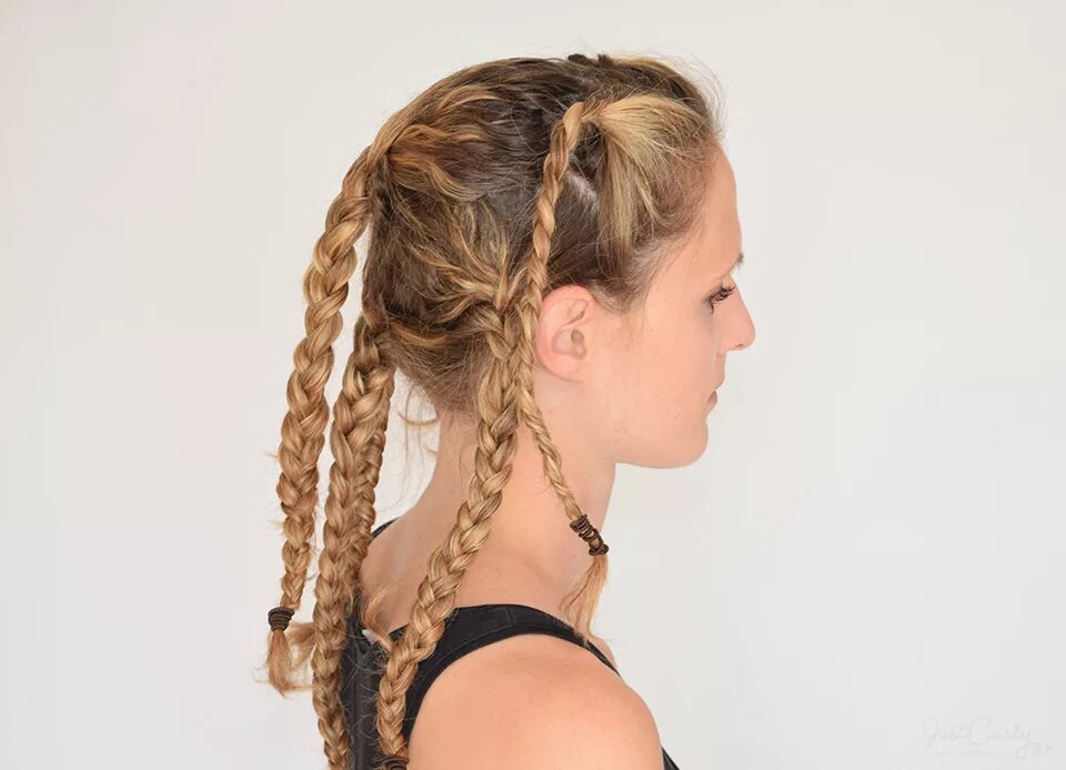 Кудряшки из косичек на ночь. Плетем косички на ночь. Кудри из косичек. Можно заплетать волосы на ночь. Кудряшки от косичек на короткие волосы.