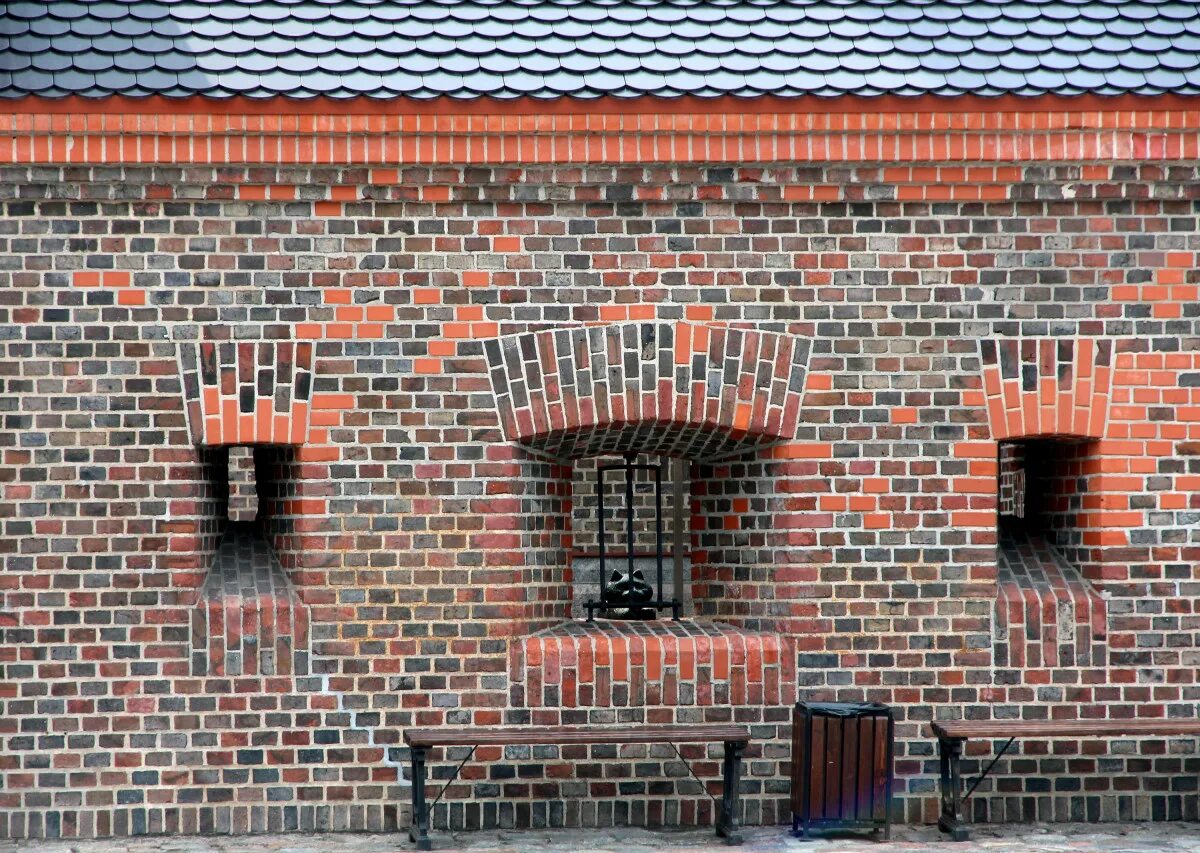 Кладка стен зданий. Старинная кирпичная кладка. старая кладка кирпича. кирпичная стена здания. немецкая кладка кирпича.