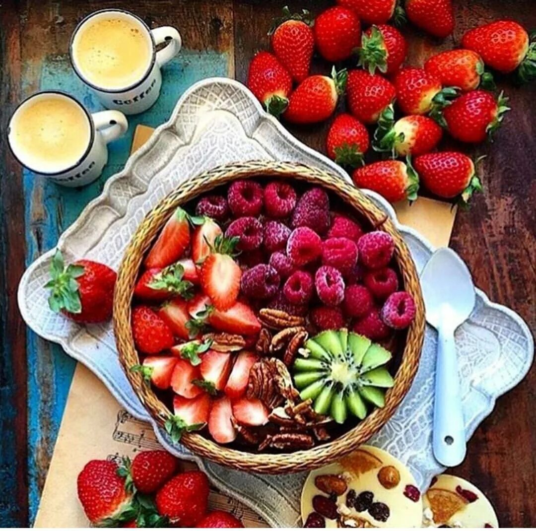 Хорошего дня фрукты. Доброе утро фрукты. Лето фрукты. Доброе утро с фруктами и ягодами. Лето фрукты ягоды.