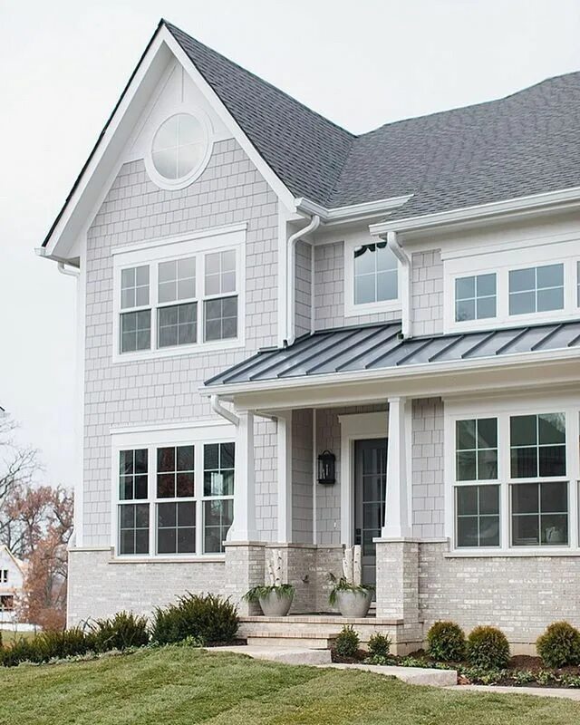 56 Variety of Colors Charming Exterior Design for Country Houses to Look Beautif
