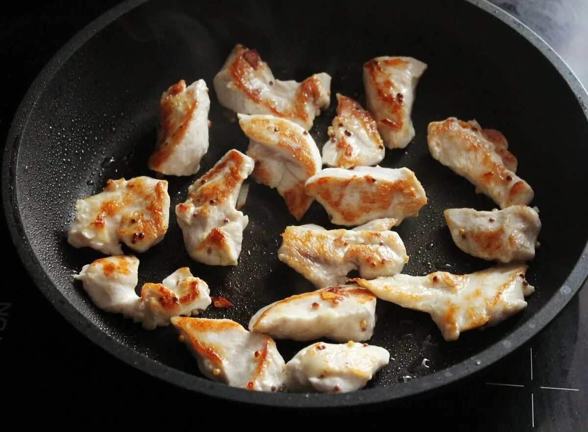 Как приготовить кусочки курицы на сковороде