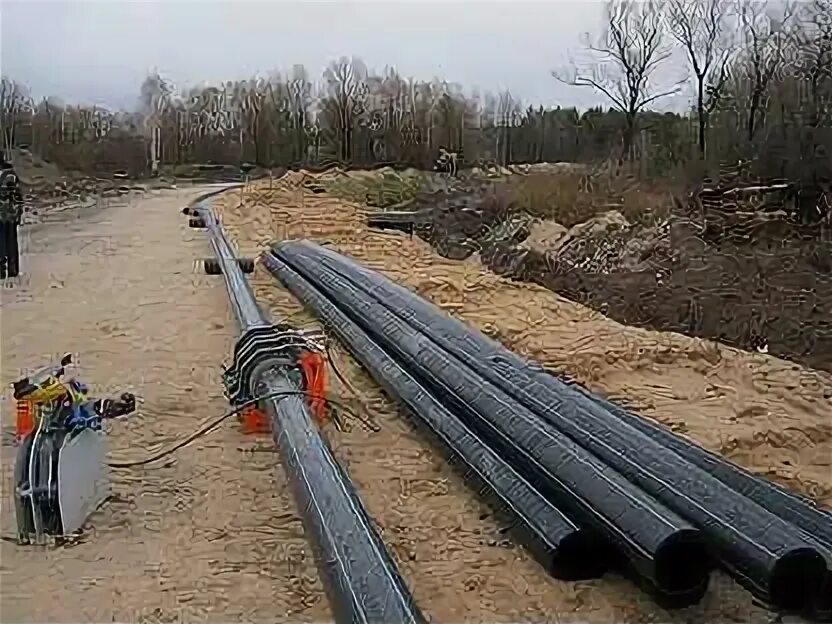 Пайки пнд труб 110 электромуфтовая. Прокладка инженерных сетей. Монтаж трубы 1200 мм водовод. Труба пнд 32 мм для прокладки в траншее. Укладка пэ труб.
