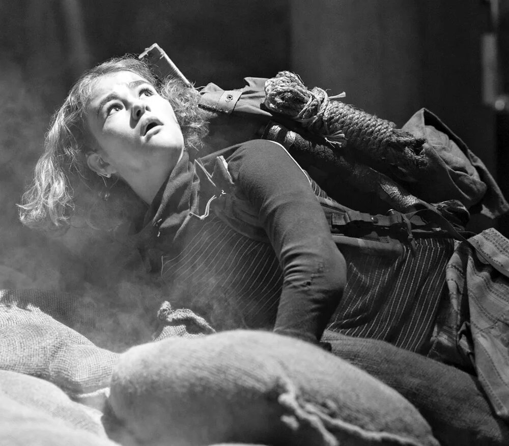 Эмили блант тихое место 2. Тихое место (джон красински, 2018). Эмили блант фильмы тихое место. Тихое место 1 фильм 2018. Тихое место фильм 2021.