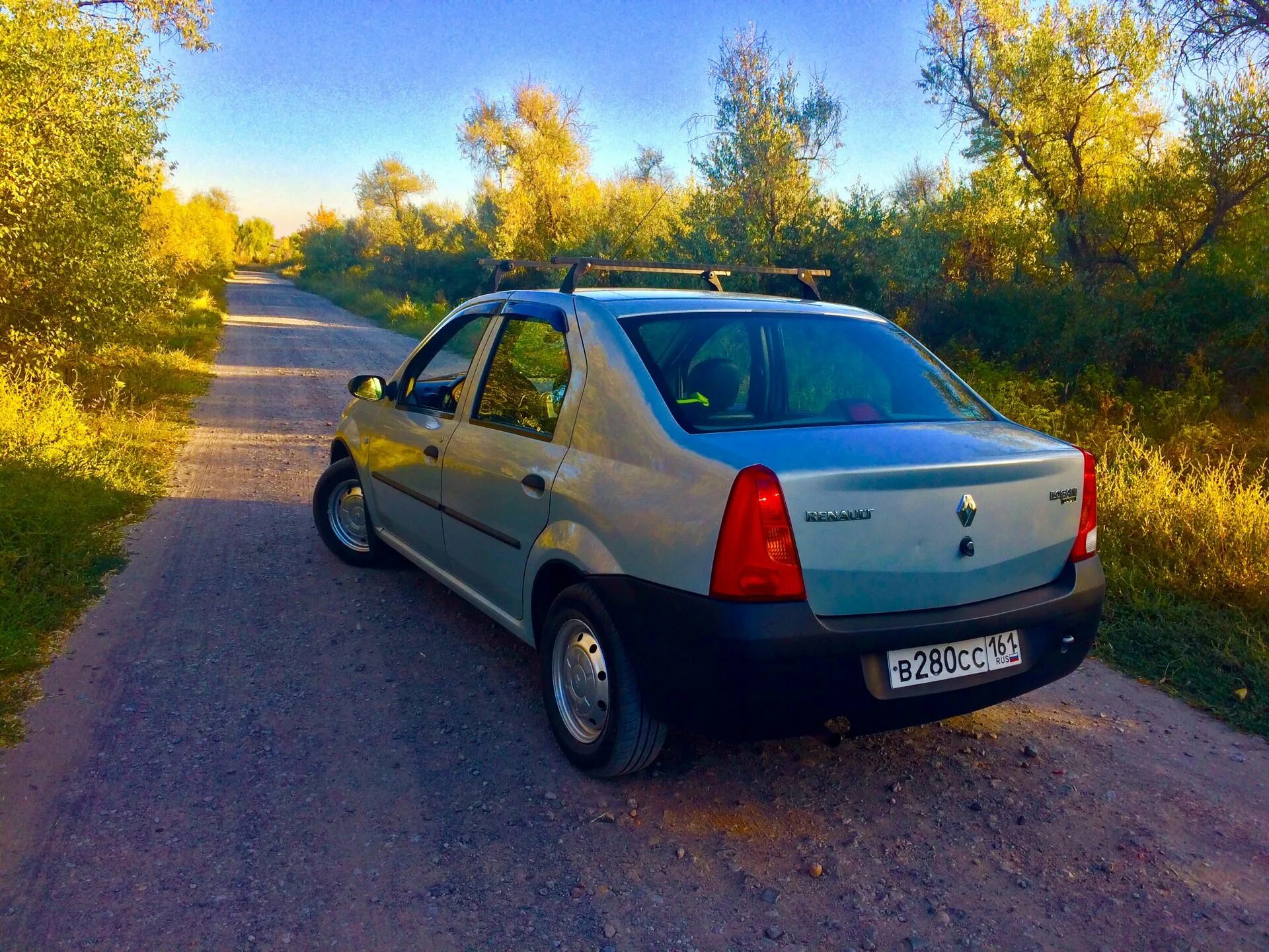 Рено Логан 1 поколение. Renault Logan 1 2009. Renault Logan 2009. Рено Логан 1.4 2002. Греем рено логан