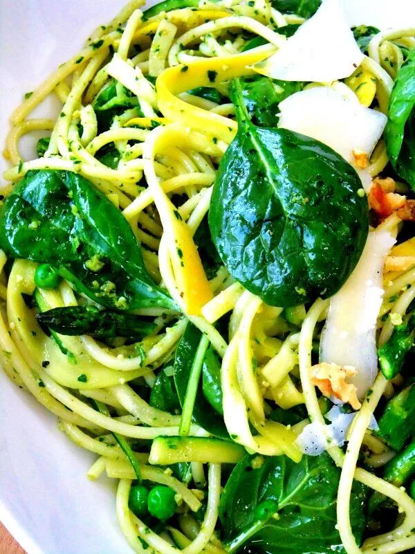 Паста с зеленью. Спагетти с зеленью. Паста с петрушкой. Вегетарианская паста.