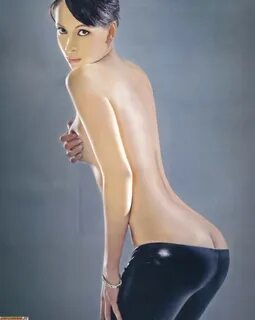 Manuela Raffaet? nuda sexy culetto culo ass hot. 
