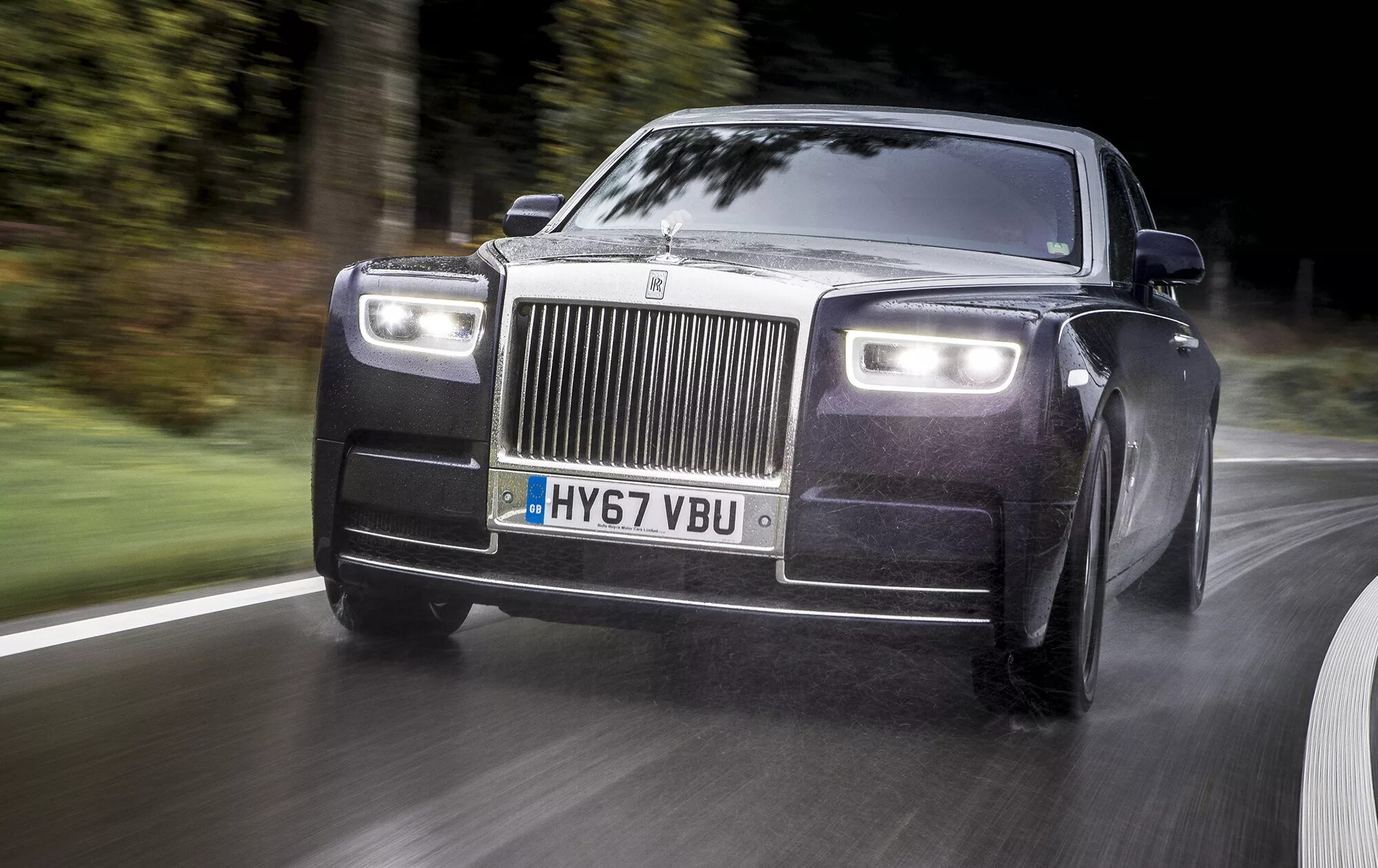 Черный ролс ройс песни. Rolls Royce Phantom. Rolls Royce Phantom 8. Rolls-Royce Phantom VIII. Rolls Royce Phantom 7.