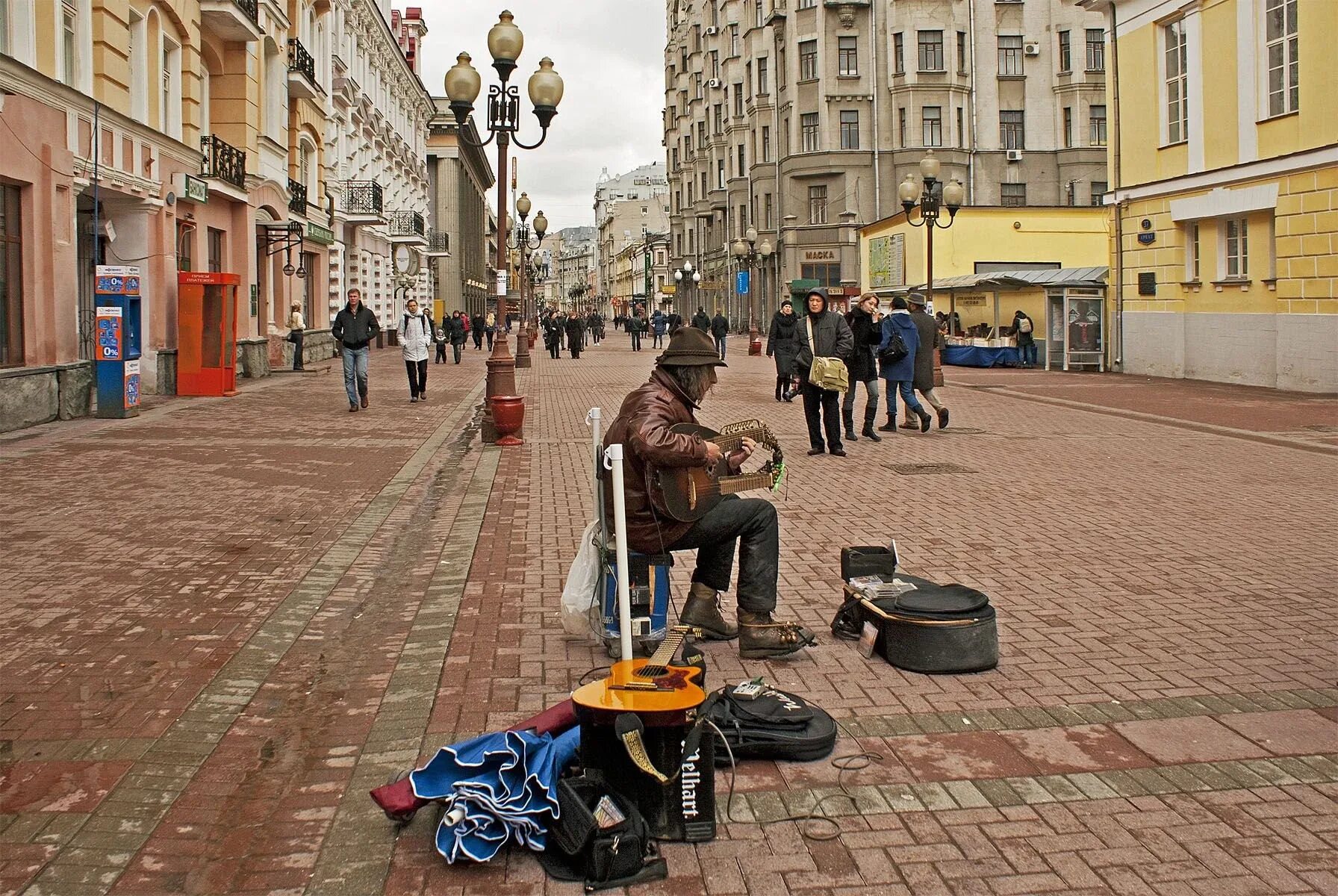 Улица Арбат в Москве. Улица Арбат (старый Арбат). Памятники улица старый Арбат.