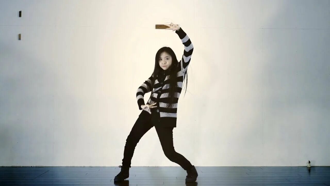 Eve dance. Eve last dance. Eve dance. Eve mv лицо. Eve dance.
