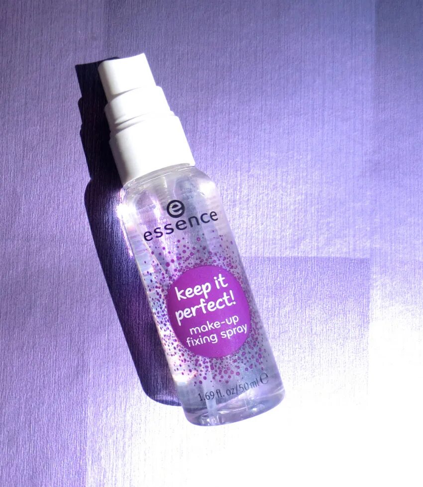 Is essential to keep. Essence keep it perfect make-up fixing Spray. Спрей с блестками для тела Essence. Keep it perfect Essence. Духи sensitive.