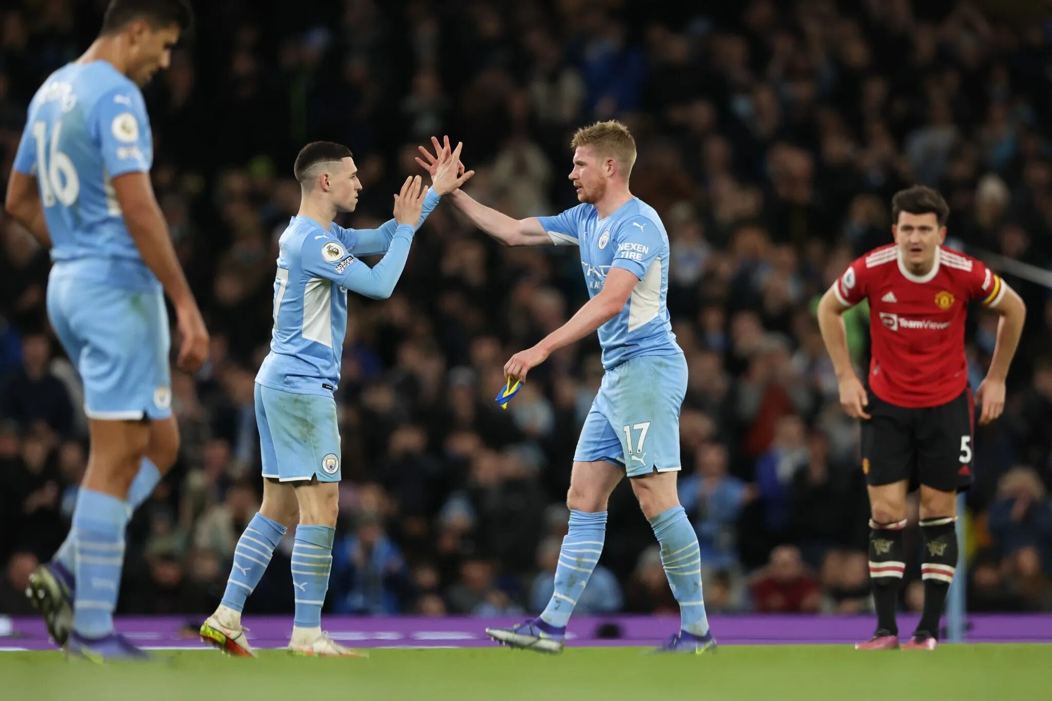 Манчестер сити сейчас прямая трансляция. Manchester City vs Manchester United 2022. Манчестер Юнайтед Манчестер Сити. Манчестер Сити Кубок де Брюйне Холланд.