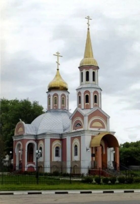 Белгород поселок октябрьский. Посёлок Октябрьский Белгородской области. Храм пгт Октябрьский Белгородский район. Храм Воскресения Христова Белгород.