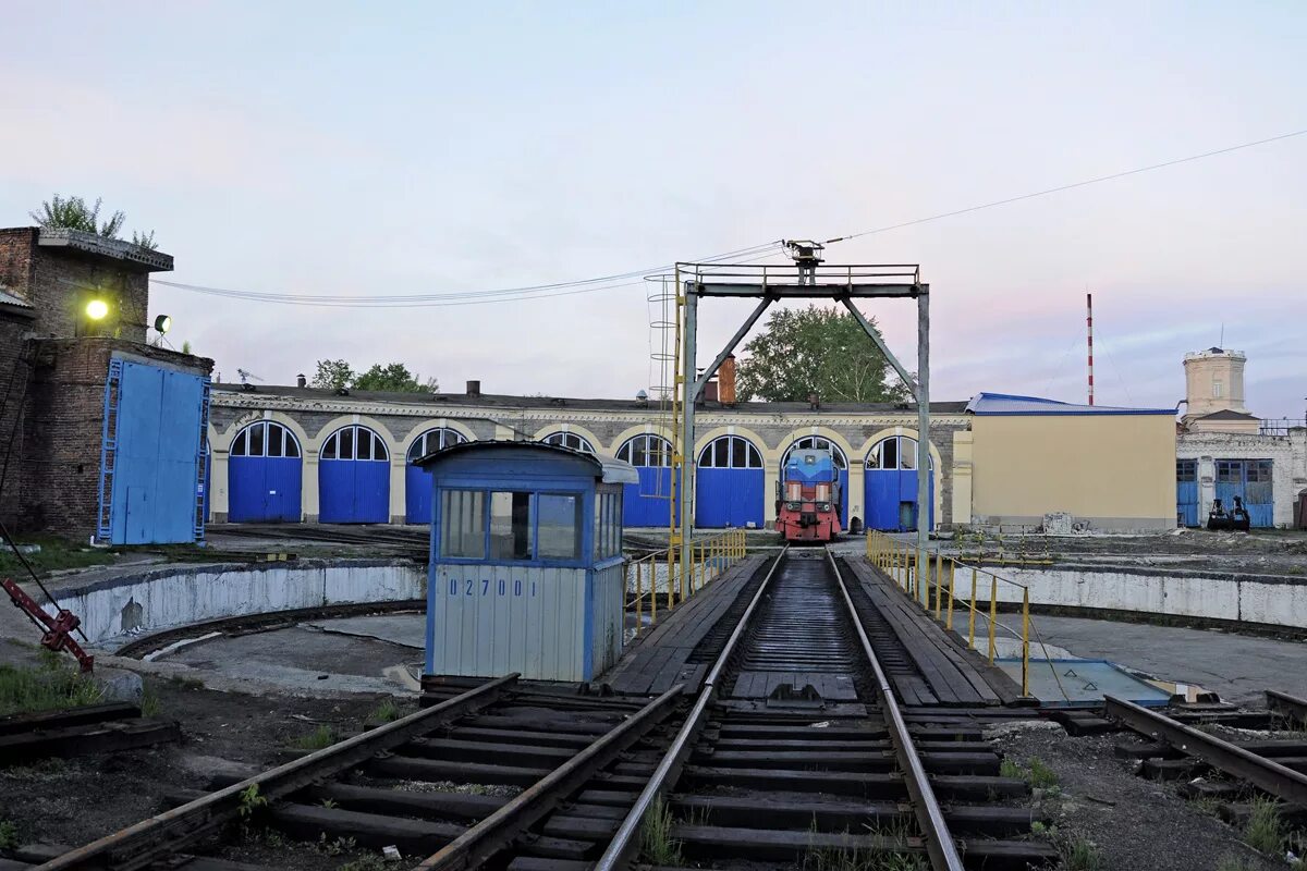 Depon tyumen. Чс2 254. Локомотивное депо войновка тюмень. Паровозное депо тюмень. Depon tyumen.