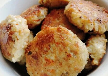 Рыбные котлеты с рисом и картошкой