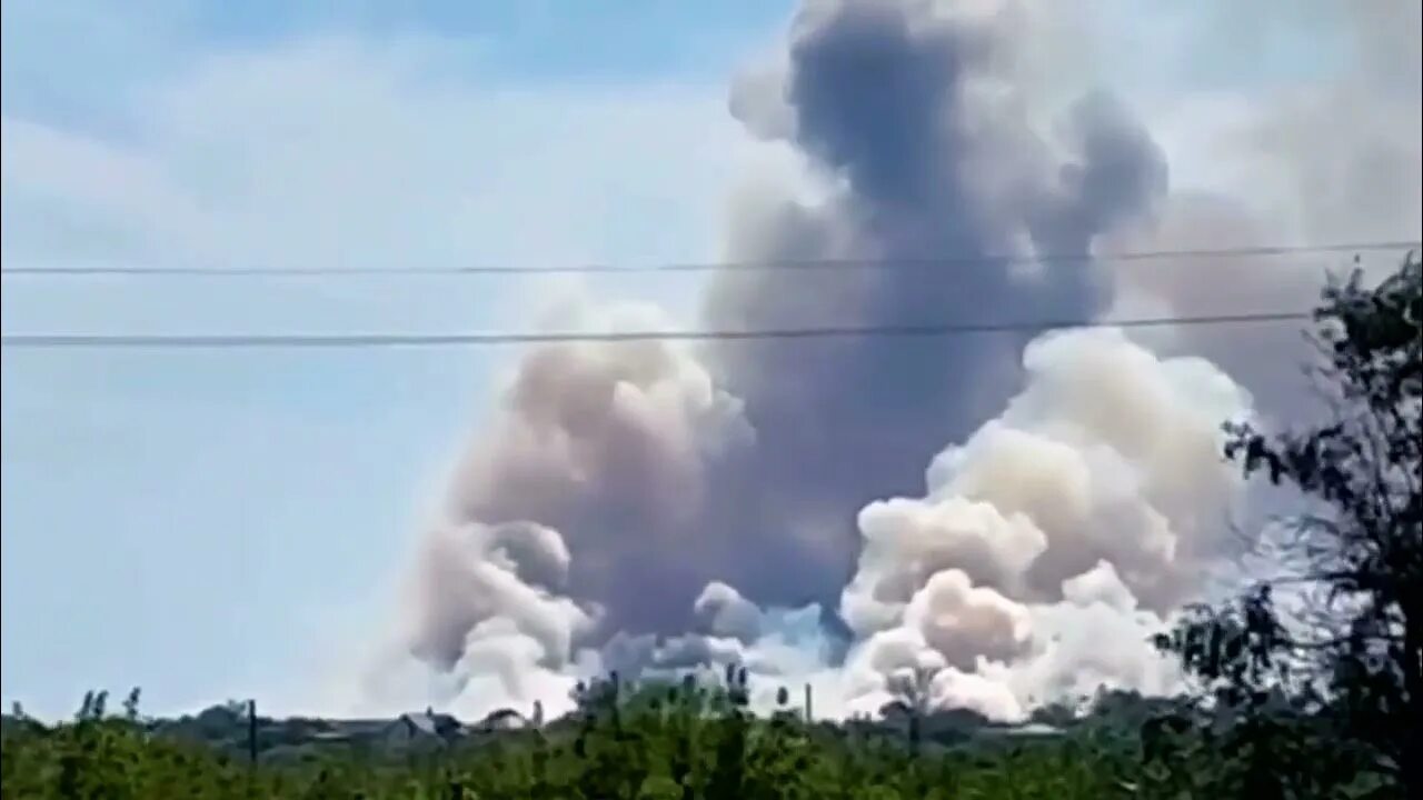 Бомбежка крыма. Крым Новофедоровка взрыв 09.08.2022. Взрыв в Новофедоровке 9 августа 2022. Новофёдоровка Крым взрыв 2022. Новофедоровка взрывы 2022.