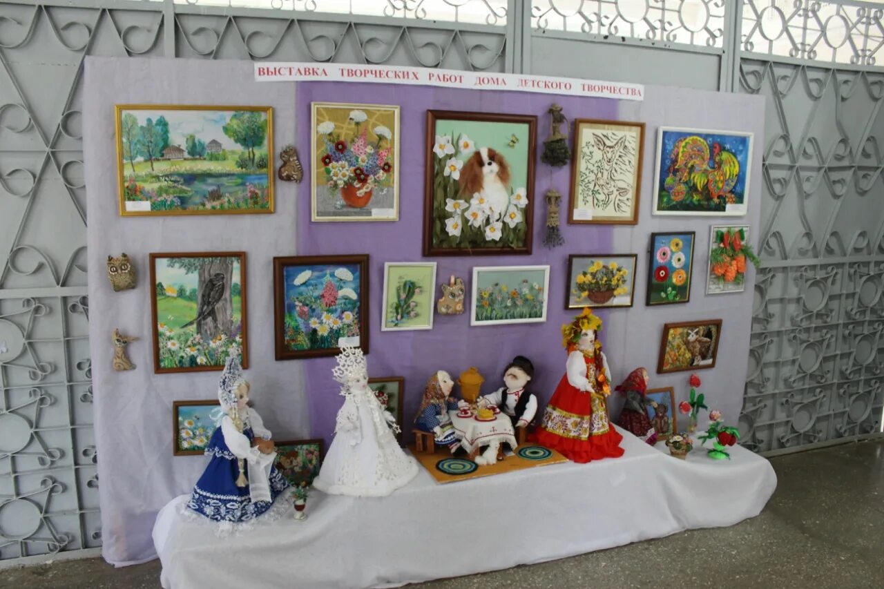 выставка на тему педагог. книжная выставка ко дню учителя. выставка к году педагога и наставника в библиотеке. кн выставки к дню учителя. название выставки на августовской педагогической конференции.