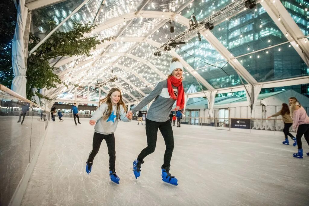 Каток в балабаново. Canary Wharf Ice Rink. Ринк каток. Современный каток. Ice Rink каток.