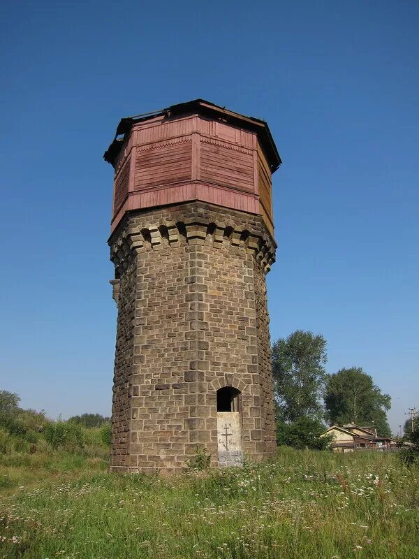 Есаулка челябинская область. Челябинская старинная водонапорная башня. Челябинская водонапорная башня внутри. Водонапорная башня Челябинск 1903. Немецкая водонапорная башня в золотой степи.