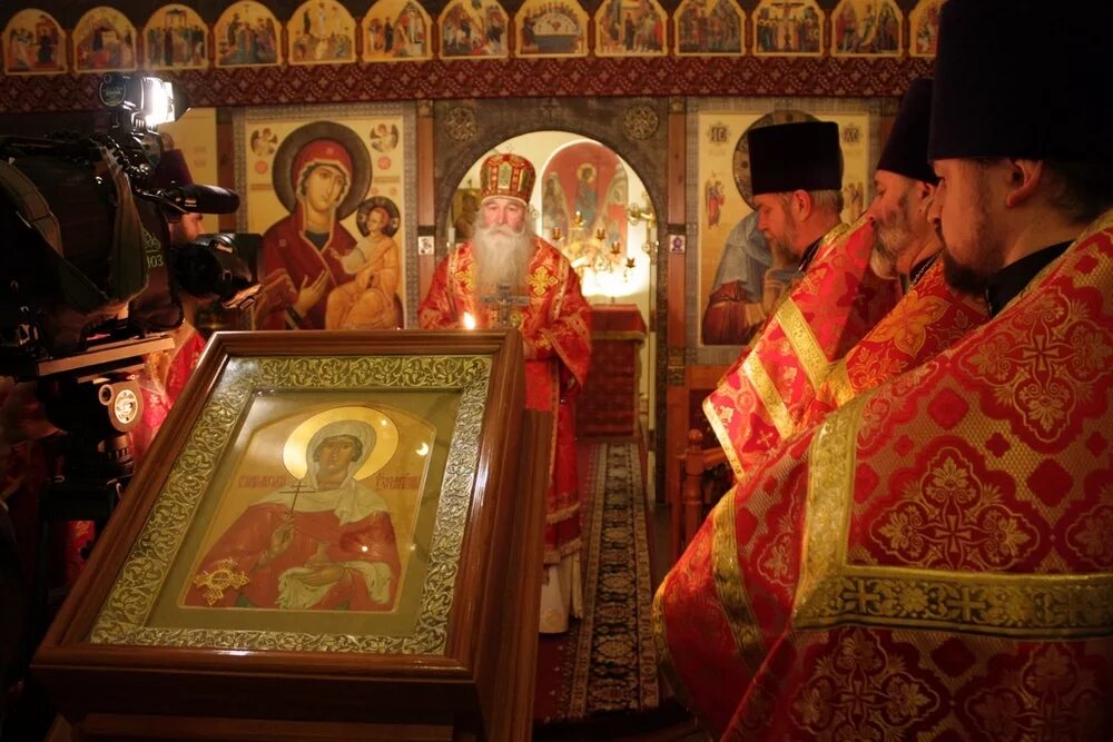 Церковь на теплом стане расписание богослужений. Храм теплый стан расписание. Храм теплый стан расписание. Строящийся храм в теплом стане. Расписание служб в храме анастасии узорешительницы в теплом стане.