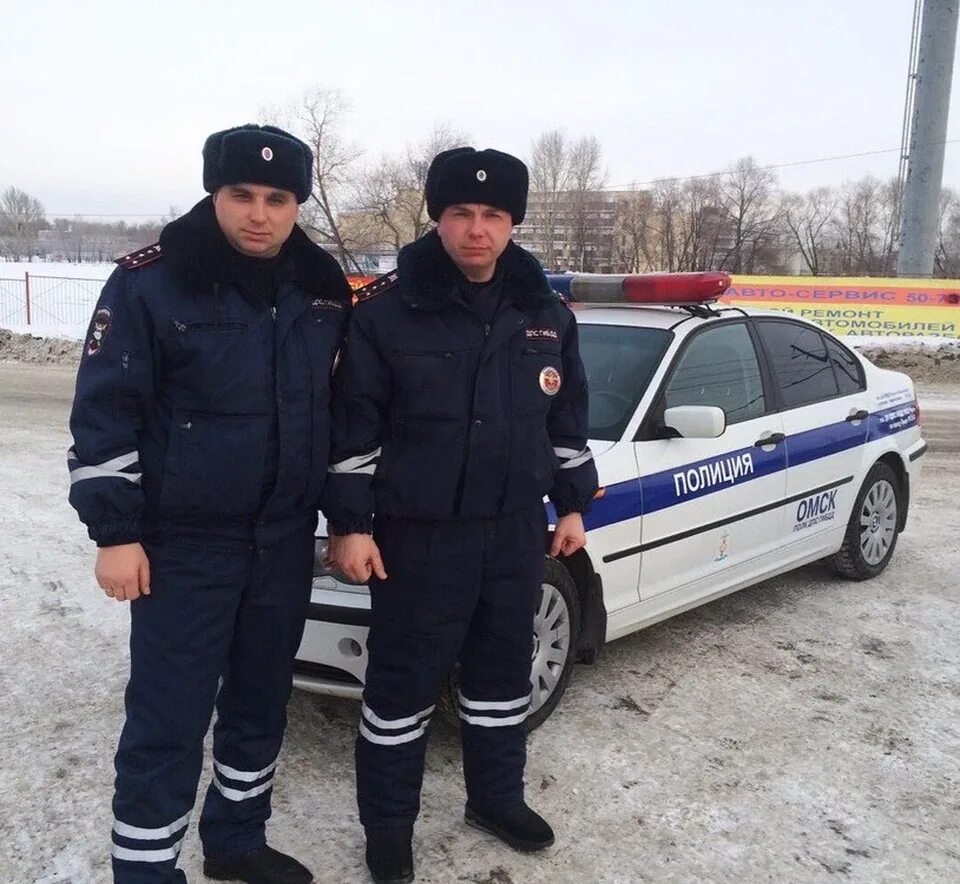 Телефон гаи омск. Инспектор ДПС. Инспекторы ГИБДД Омск. Полиция Омской области. Командир полка ДПС Омск.