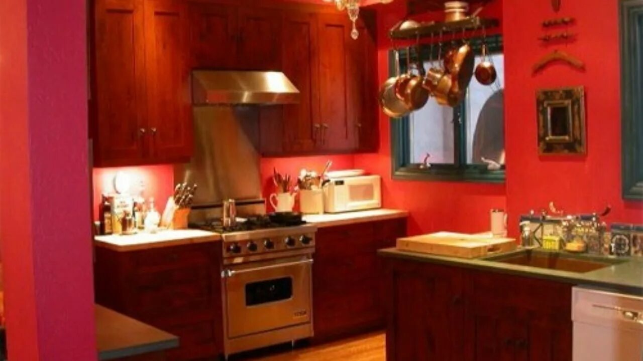 Какой цвет обоев подойдет на кухню. Красные стены на кухне. кухня терракотового цвета. терракотовый цвет в интерьере кухни. терракотовые стены на кухне.