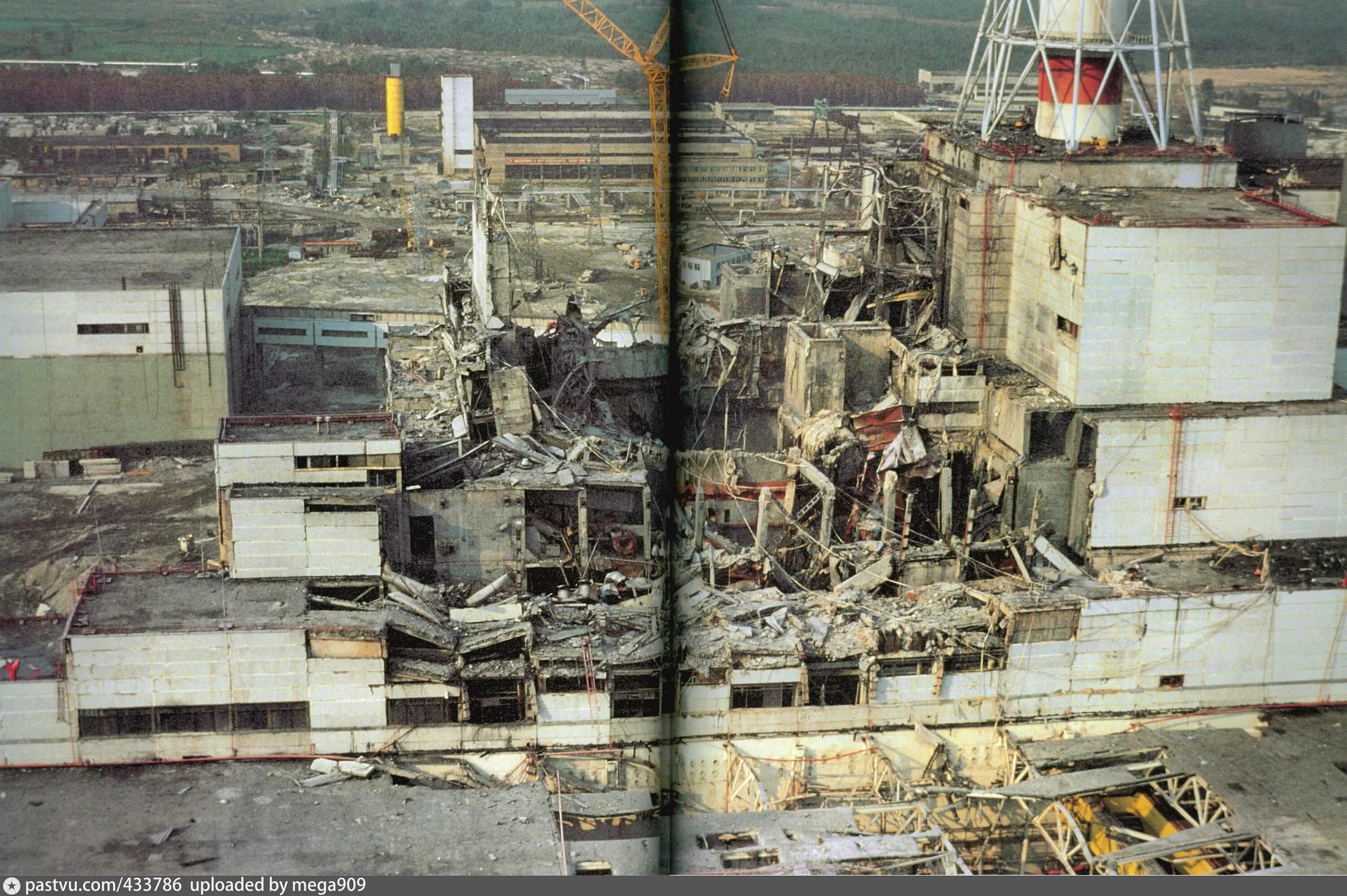Сколько работала чернобыльская аэс после взрыва. 4 Реактор Чернобыльской АЭС. Чернобыль реактор 4 энергоблока ЧАЭС. Припять 4 энергоблок. 3 Энергоблок ЧАЭС.