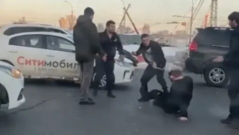 Быдло избивает