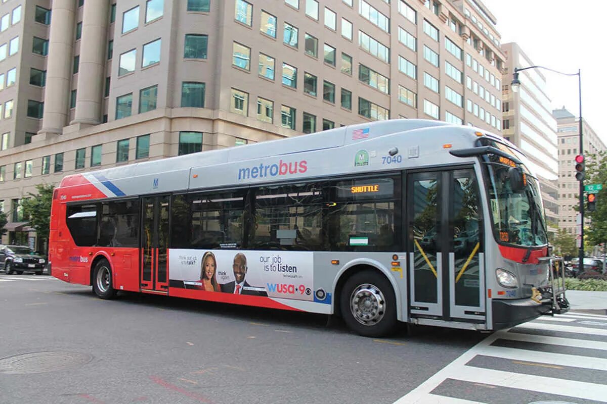 Купить автобус метро. Автобусы Вашингтона. Метро автобус. Автобус Metro. Вашингтон городские автобусы.