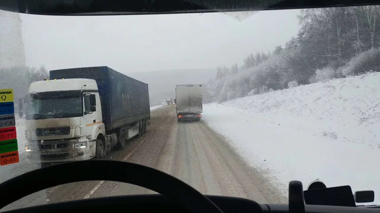 КАМАЗ 53212 Дальнобой. Фура зимой. Трасса зимой фура. Вид с кабины фуры.