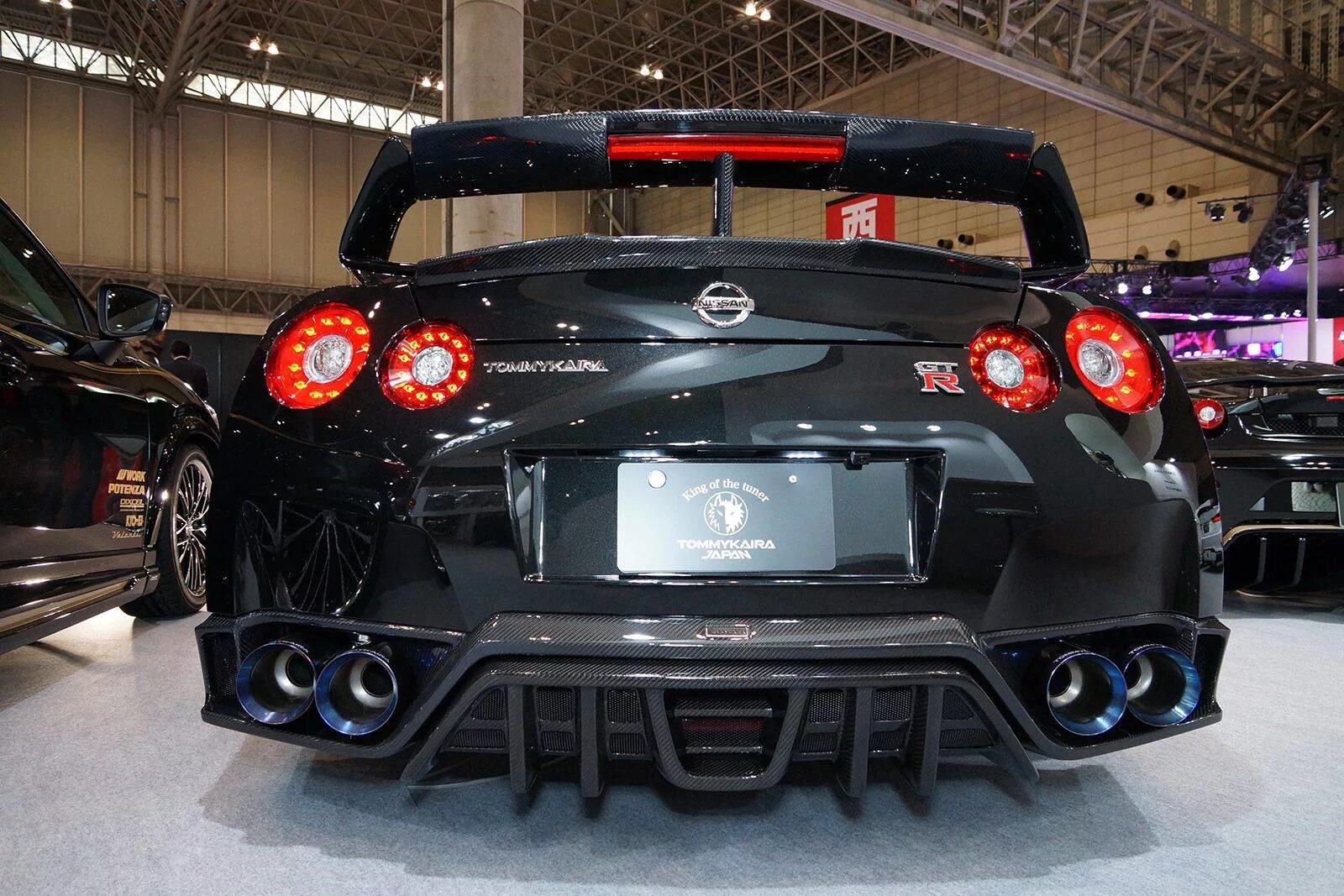 Тюнинг часть. Ниссан ГТР 35. Nissan GTR r35 обвес. Nissan GTR r35 2012. ГТР 35 В обвесе.