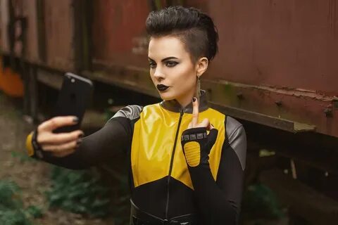 Negasonic Teenage Warhead Cosplay: Faerie Blossom Photos: Tobias Schmelzer ...