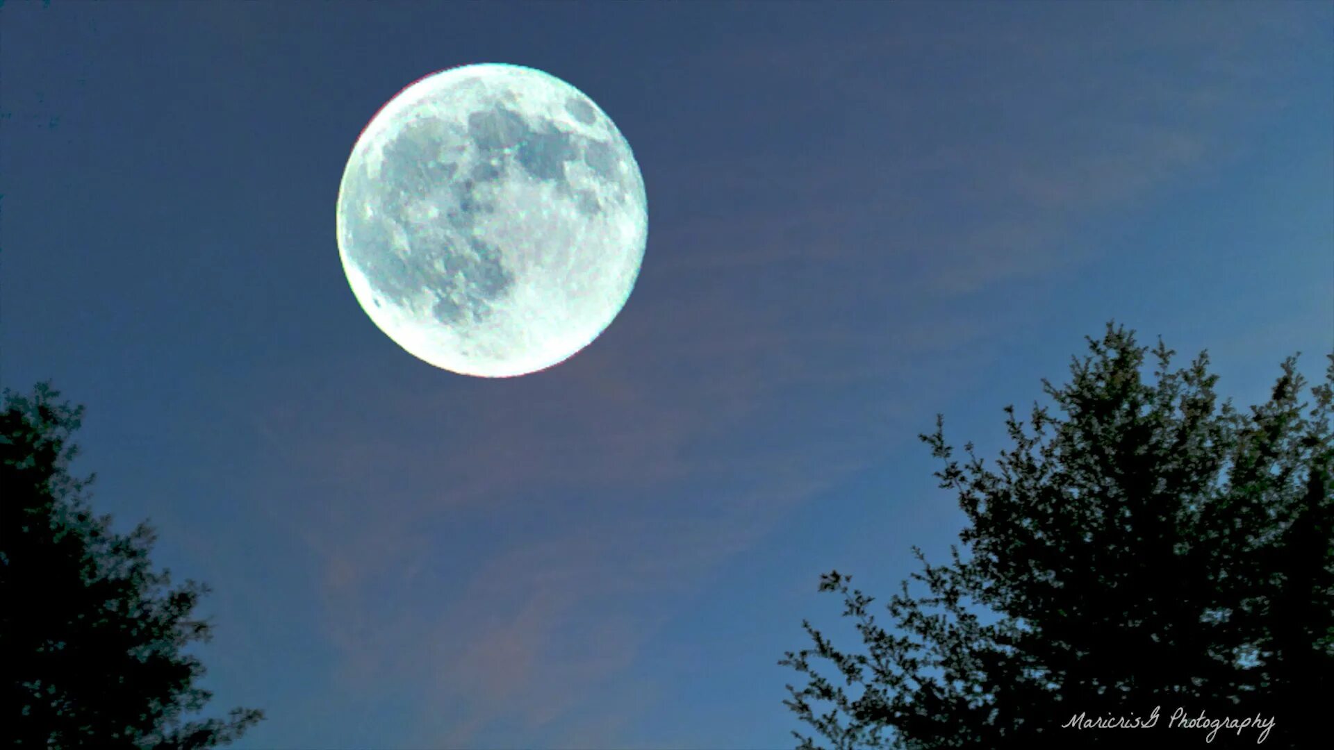 Голубая Луна 31.10.20. Голубая Луна 30.10.2020. Голубая Луна явление. Голубая Луна астрономическое явление 2020.