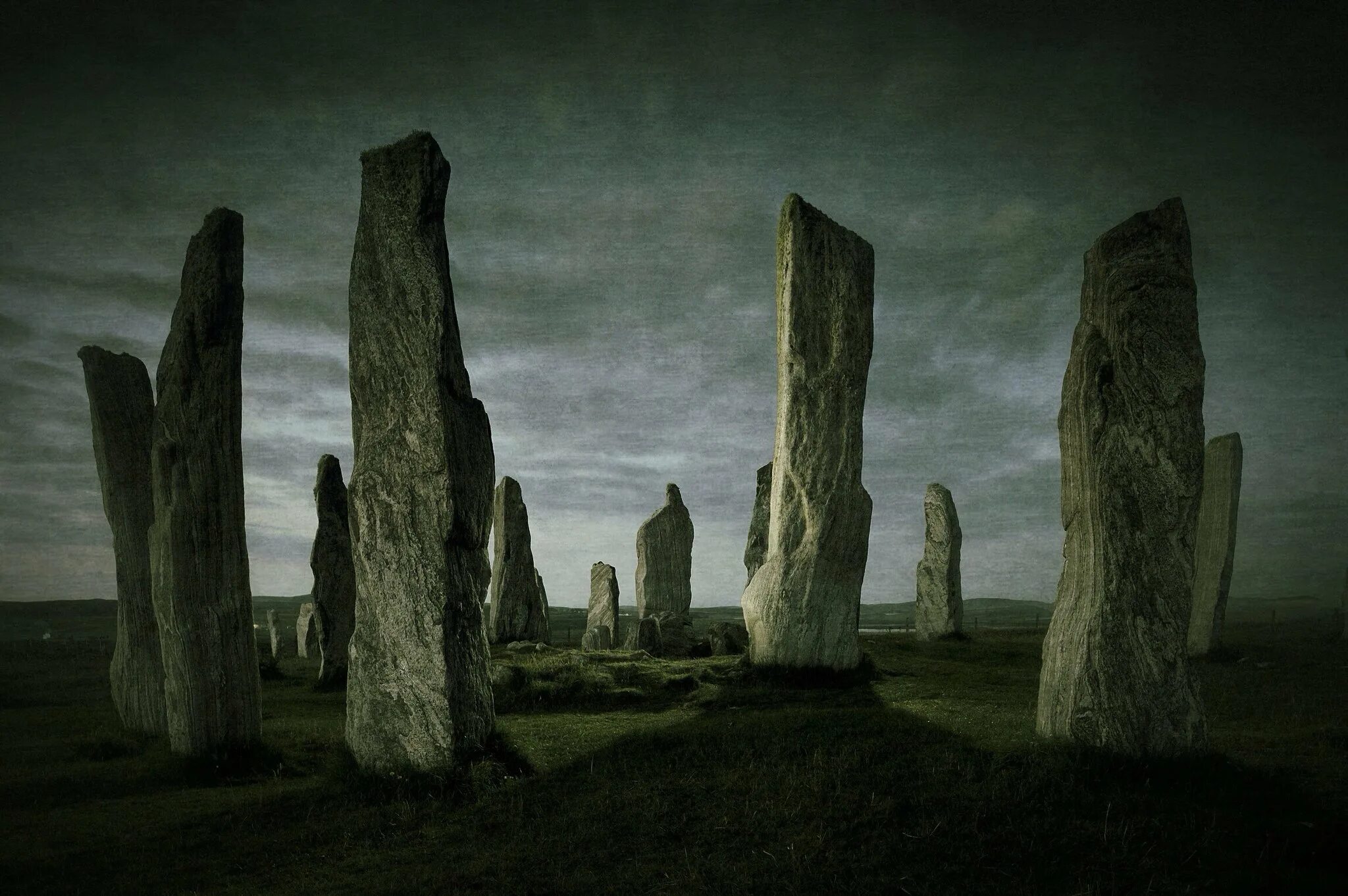 Stonehenge is perhaps the worlds. Менгиры Стоунхендж. Мегалиты Стоунхендж. Менгиры Шотландия лес Кельтский. Каменные столбы Стоунхендж.