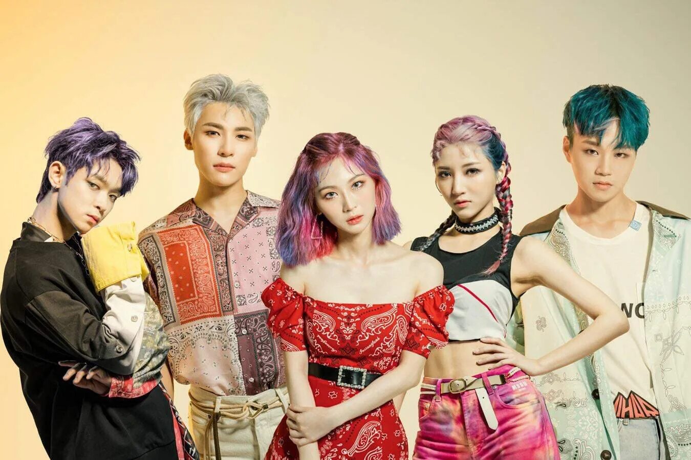 Гр поп. Checkmate группа k pop. корейские кпоп группы. checkmate кпоп. кей группа корейская.