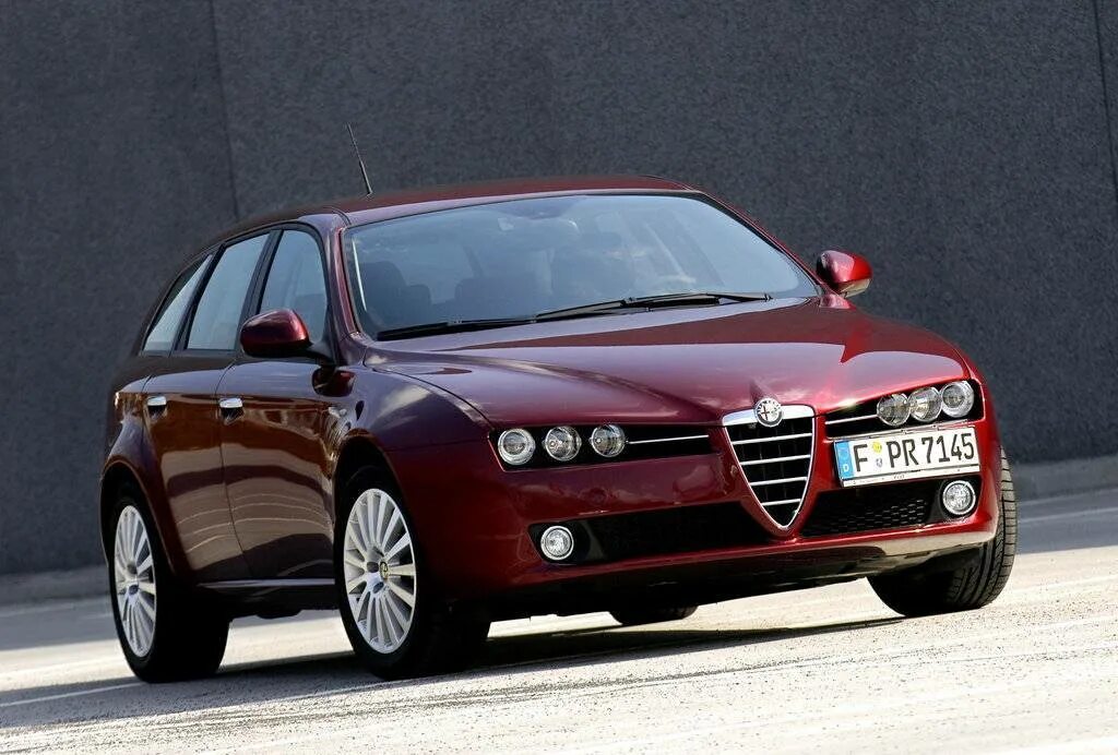 Альфа ромео 159. Alfa Romeo 159 универсал. Альфа Ромео 159 Sportwagon. Alfa Romeo 159 2.2. Alfa Romeo 159 Wagon.