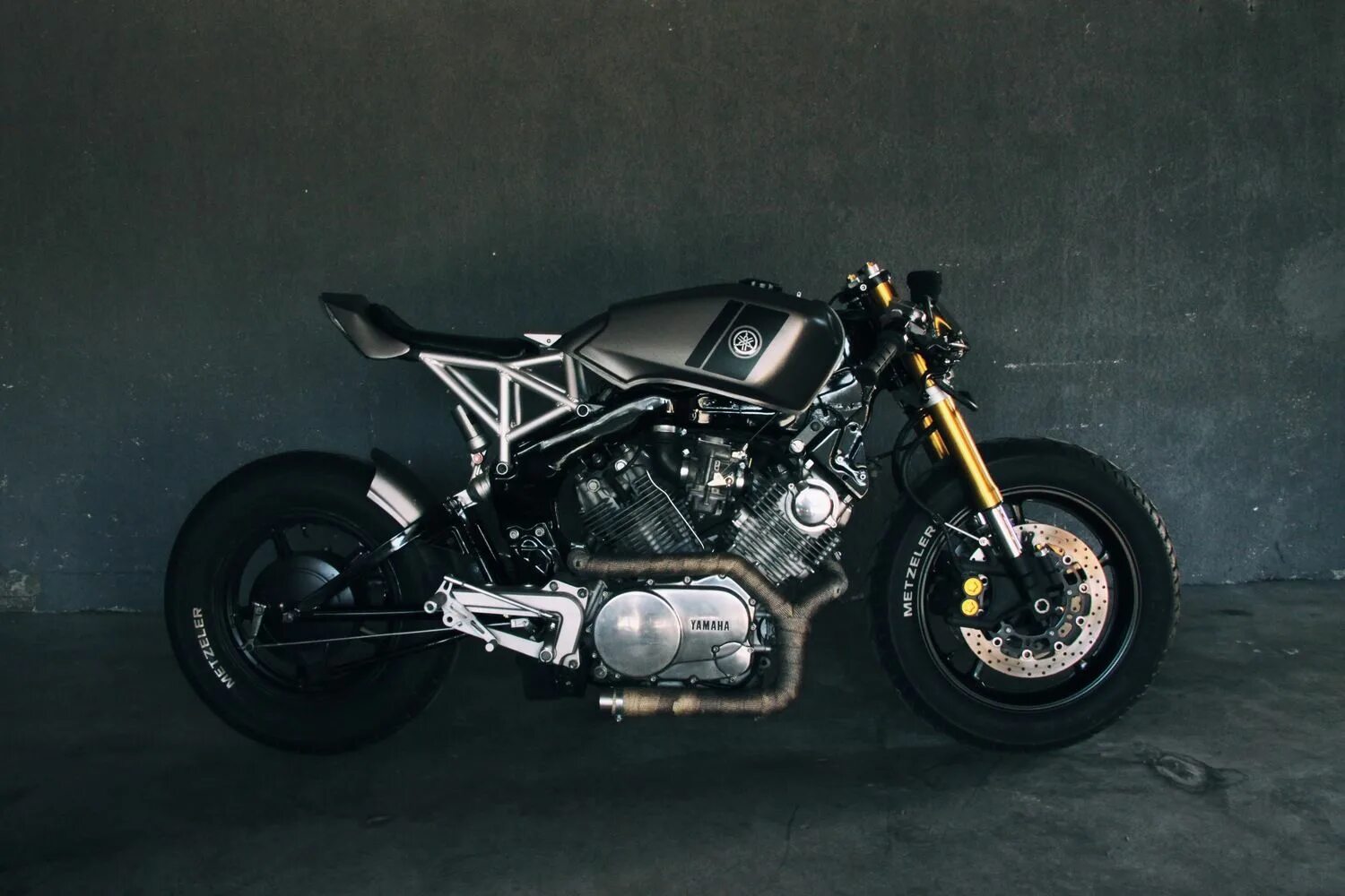 Yamaha xsr700 scrambler. Sr400 custom. Yamaha xv750 bobber. Yamaha кастом. Yamaha 750 cafe racer street fighter.