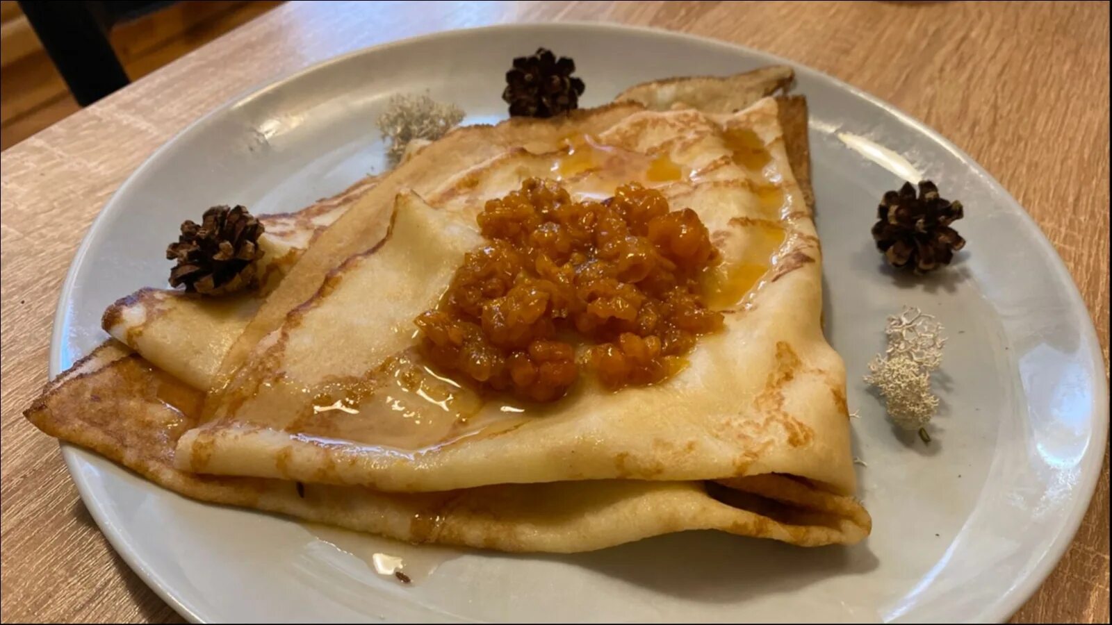Мурманские блинчики вкусно и точка. Вкусно и точка мурманск. Блины с вареньем. Блины вкусно и точка. Вкусно и точка мурманск северное нагорное.