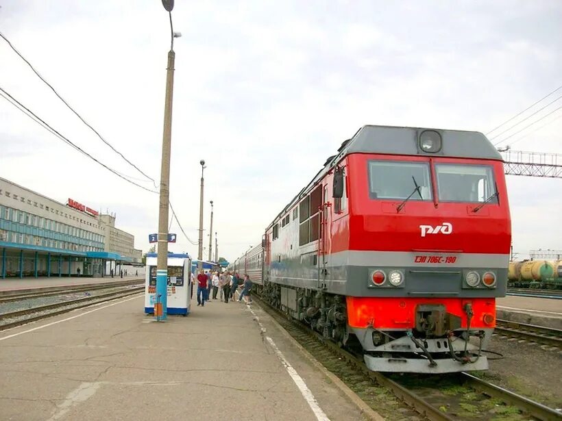 Тэп70 Саратов. Тэп70 Саратов синий. Ульяновск поезд. Поезд на вокзале Ульяновск. Железная дорога ульяновск