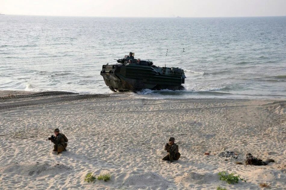 Высадка морского десанта. Улица морского десанта. Десант морской пехоты. Улица морского десанта. Улица морского десанта.