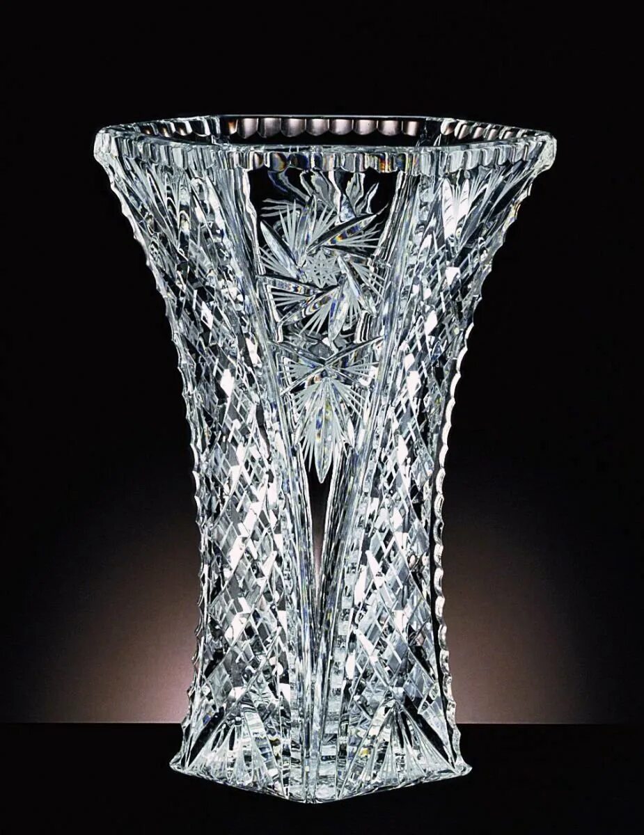 Ваза Crystal Bohemia, стекло 33858. Ваза Bohemia Crystal 1919001. Ваза Bohemia Crystal 582. Антикварные хрустальные вазы.